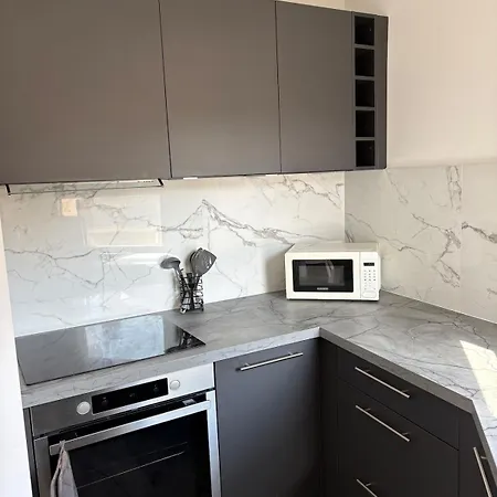 Modern Apartment, Air Conditioning, Balcony Liberation 아파트 니스
